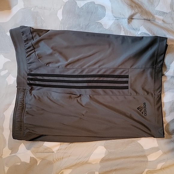 Mens Adidas Shorts - Picture 2 of 3
